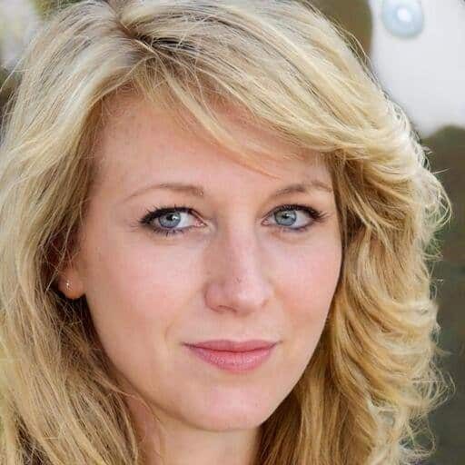 Anonymous female procurement manager from a U.S. retail brand