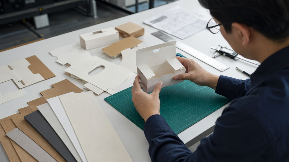 Packaging sample assembly validation testing before mass production scaling